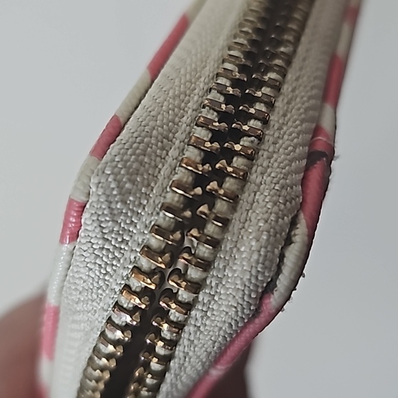 Kate Spade Women's Zipper Wallet  Pink and Cream  Size 7.5" Wide 4" length - Picture 15 of 16